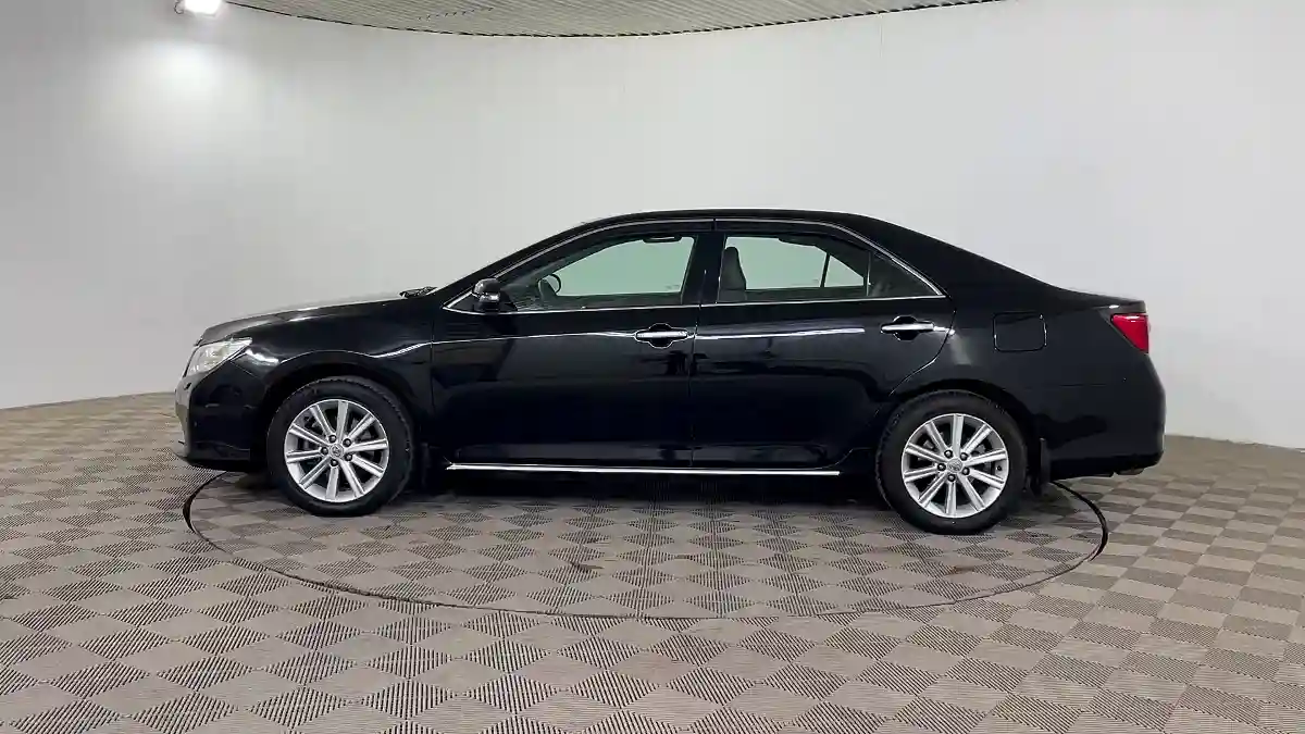 Toyota Camry 2013 года за 9 890 000 тг. в Шымкент