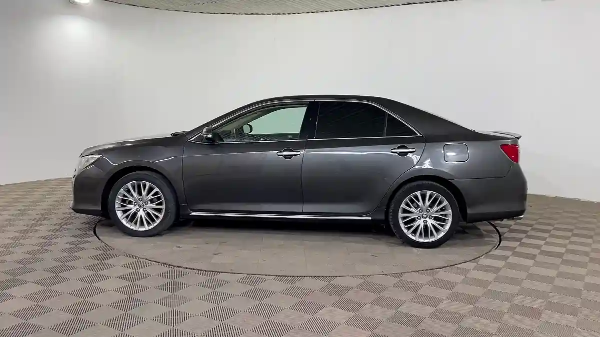 Toyota Camry 2012 года за 9 000 000 тг. в Шымкент