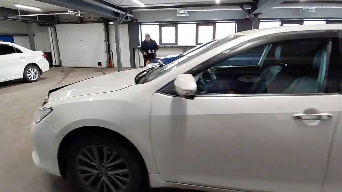 Toyota Camry 2015 года за 9 500 000 тг. в Астана