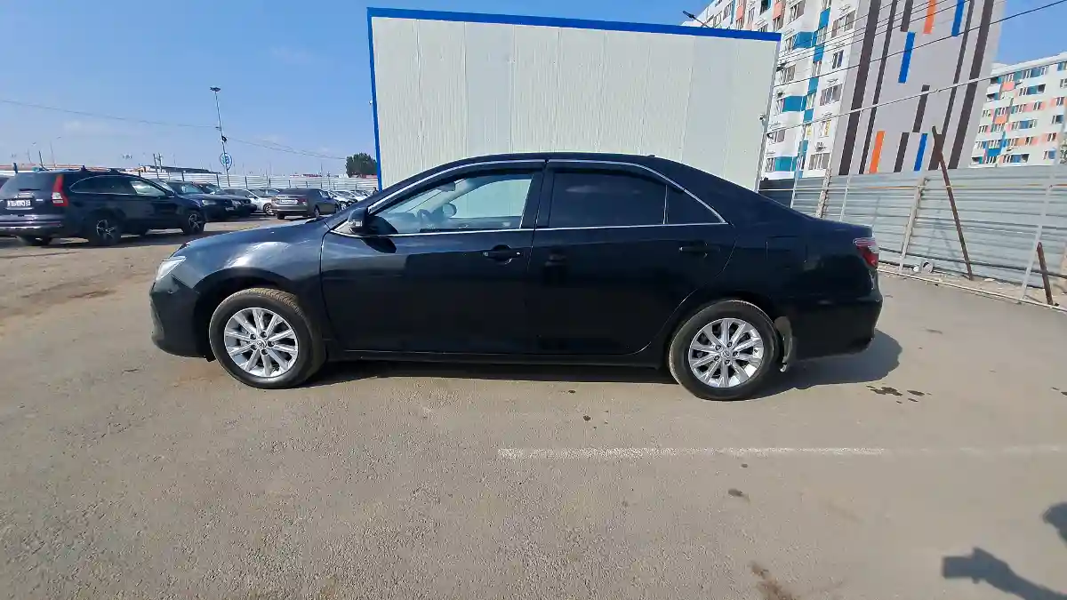 Toyota Camry 2017 года за 10 400 000 тг. в Алматы