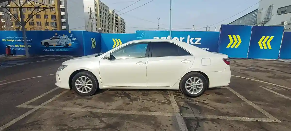 Toyota Camry 2017 года за 10 500 000 тг. в Алматы