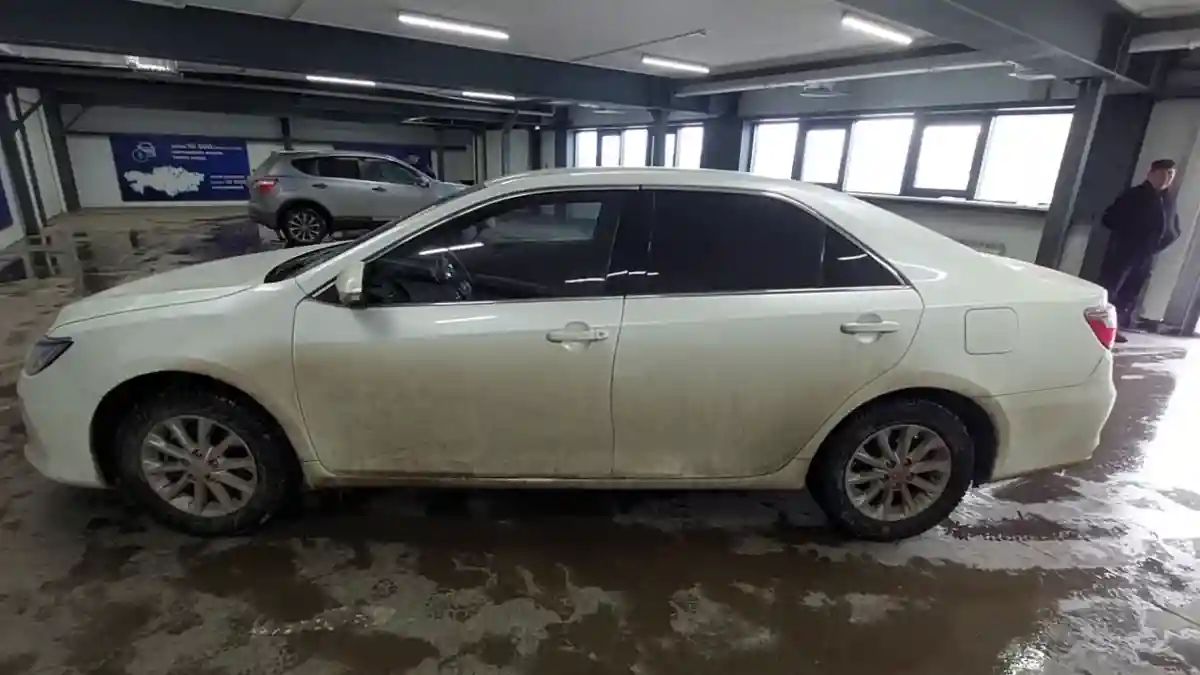 Toyota Camry 2015 года за 8 700 000 тг. в Астана