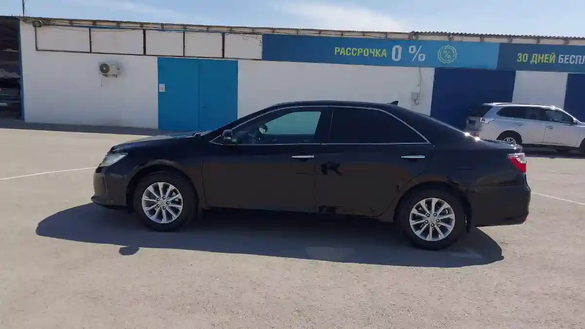 Toyota Camry 2016 года за 10 000 000 тг. в Актау