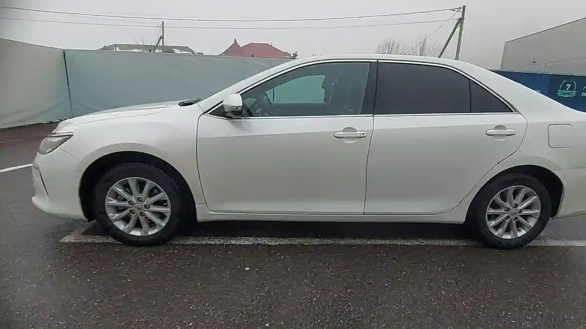 Toyota Camry 2017 года за 11 000 000 тг. в Шымкент
