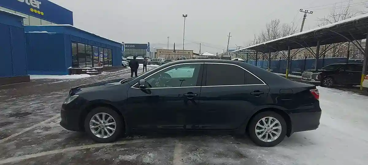 Toyota Camry 2017 года за 9 500 000 тг. в Алматы