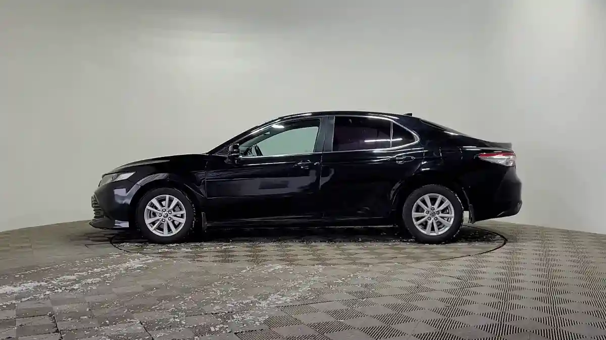 Toyota Camry 2018 года за 11 010 000 тг. в Алматы