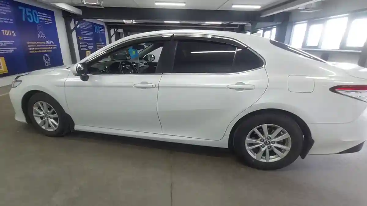 Toyota Camry 2019 года за 13 000 000 тг. в Астана