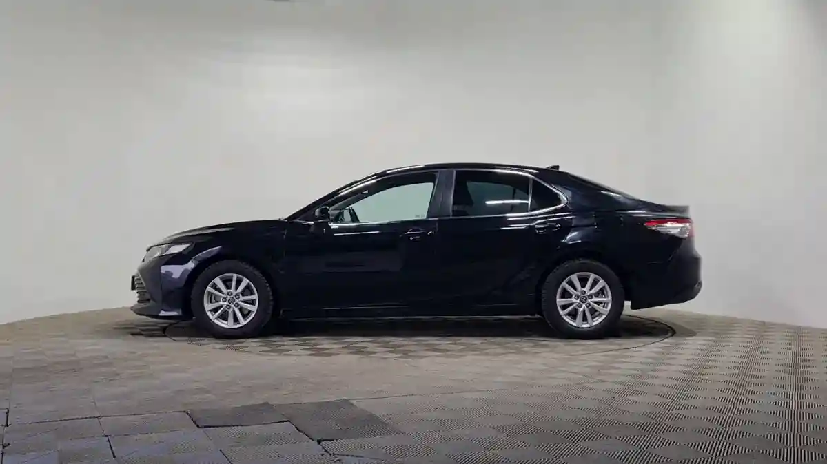 Toyota Camry 2019 года за 12 000 000 тг. в Алматы