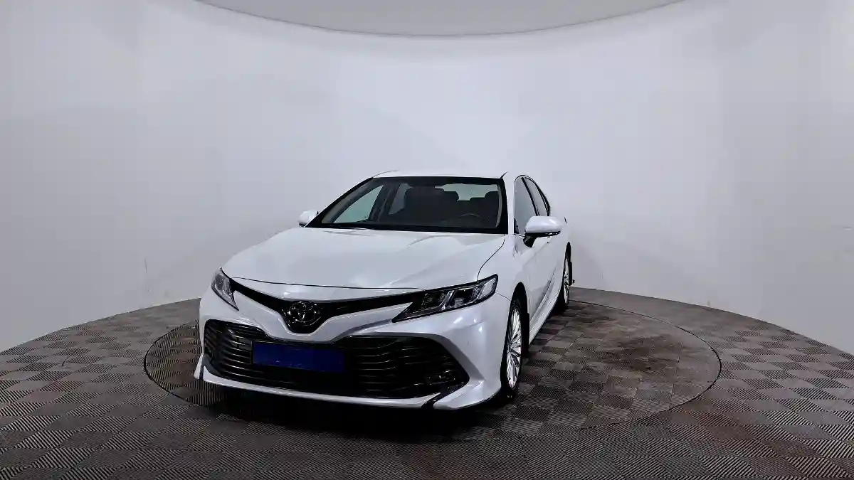 Toyota Camry 2021 года за 12 790 000 тг. в Астана