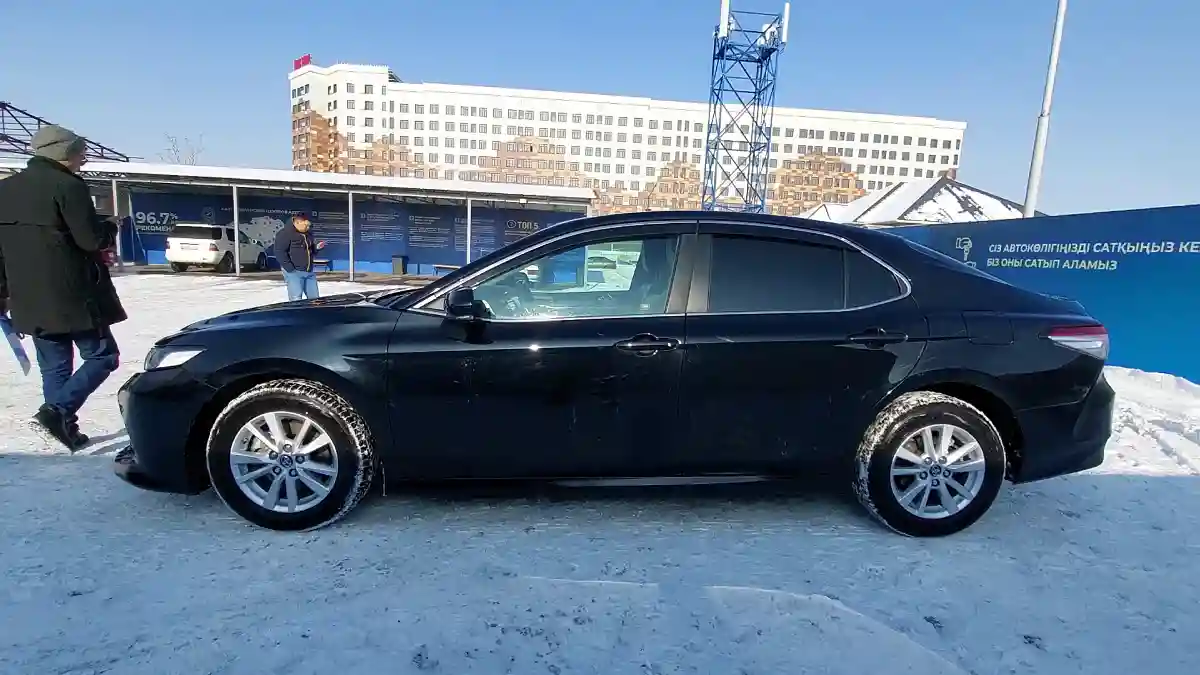 Toyota Camry 2019 года за 14 990 000 тг. в Шымкент