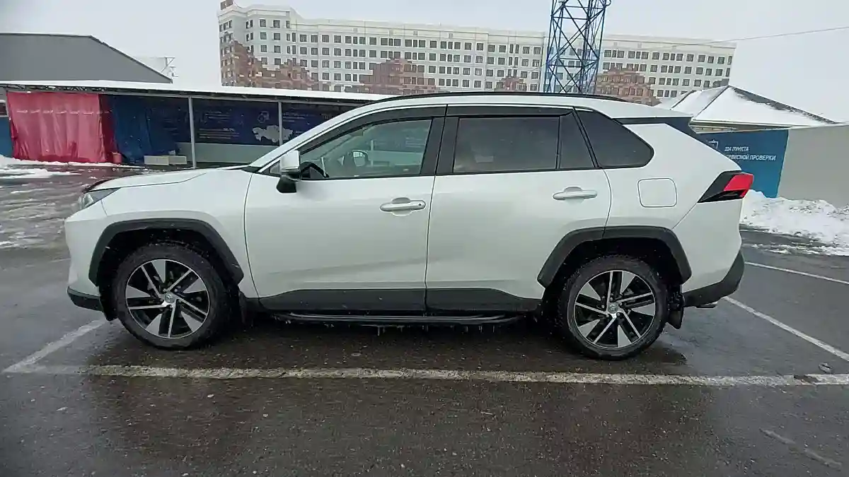 Toyota RAV4 2020 года за 15 000 000 тг. в Шымкент