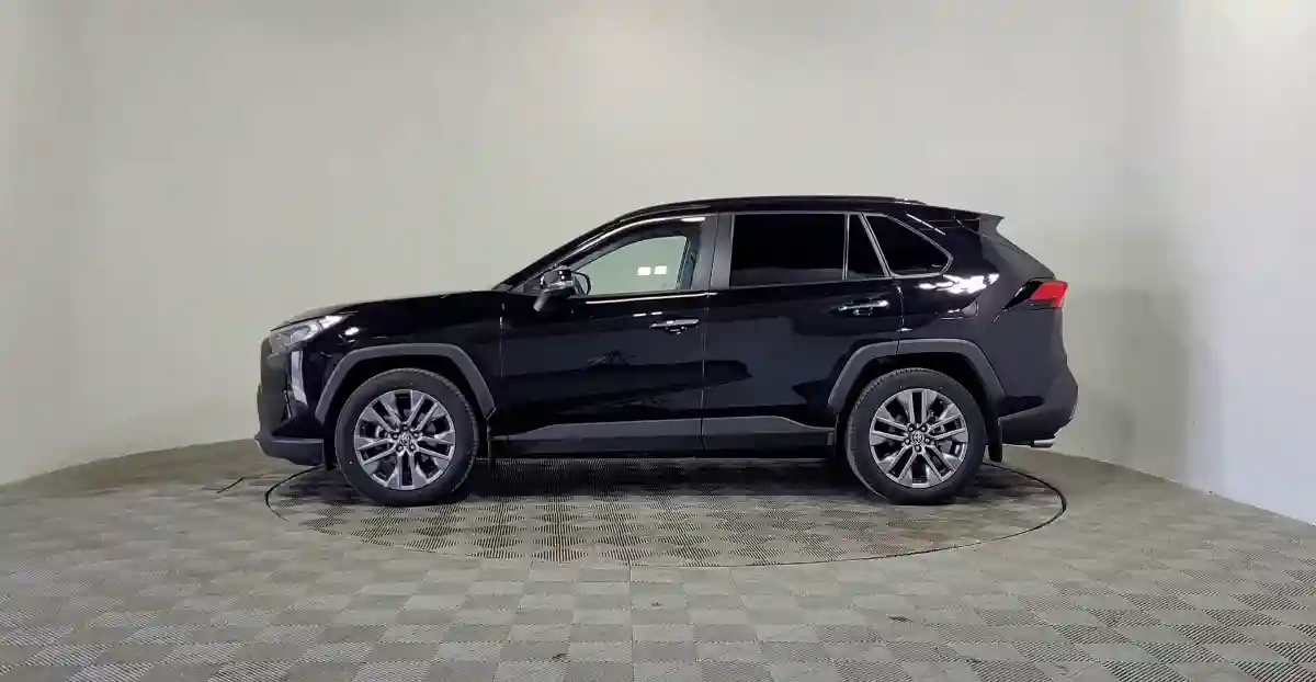 Toyota RAV4 2020 года за 17 250 000 тг. в Алматы