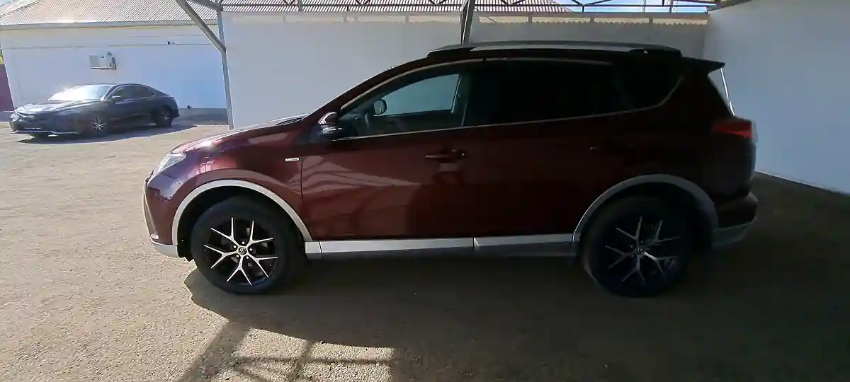 Toyota RAV4 2017 года за 13 298 000 тг. в Кызылорда