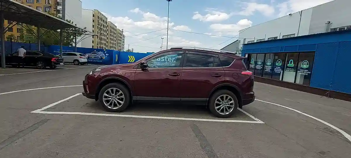 Toyota RAV4 2019 года за 15 000 000 тг. в Алматы