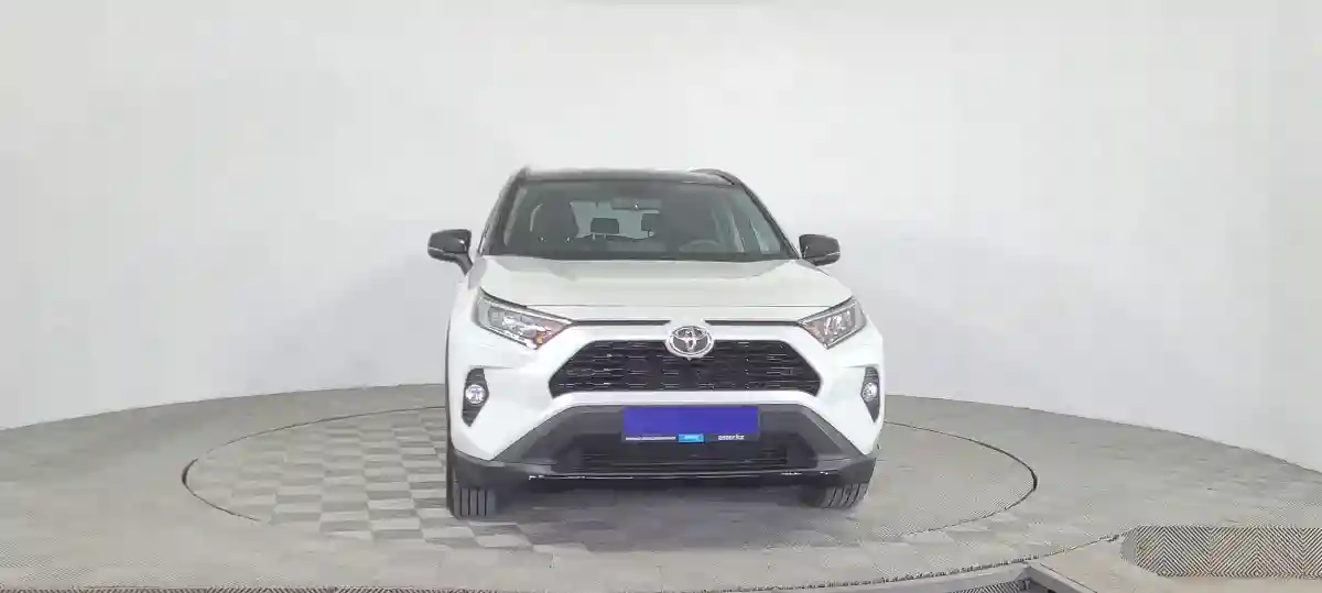 Toyota RAV4 2020 года за 15 800 000 тг. в Караганда