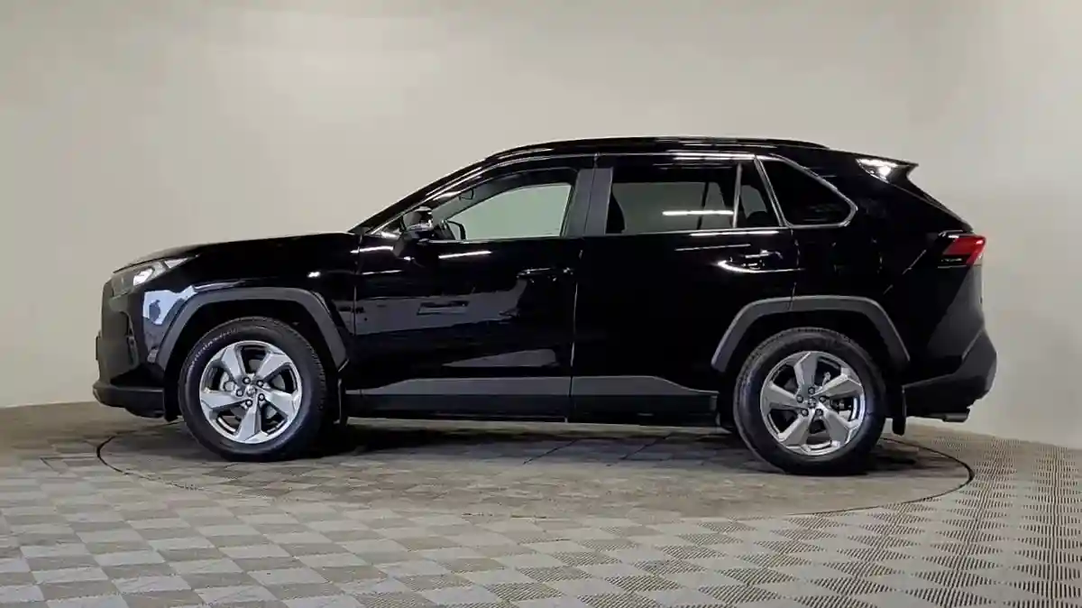 Toyota RAV4 2020 года за 14 990 000 тг. в Алматы
