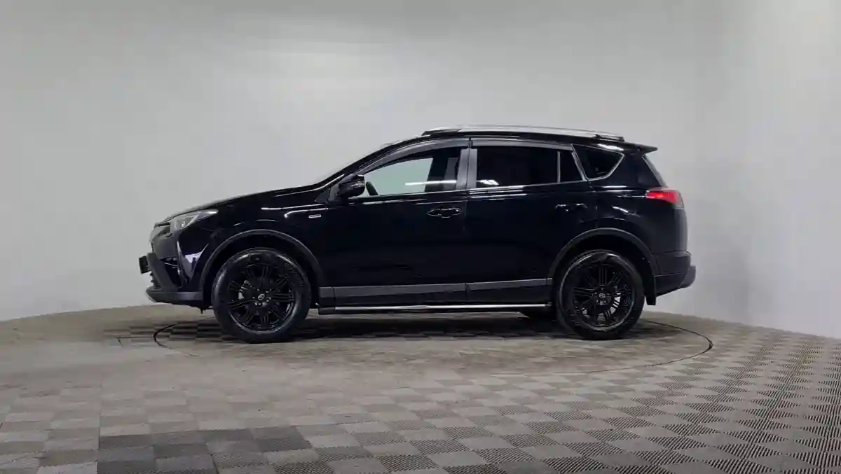 Toyota RAV4 2017 года за 11 500 000 тг. в Алматы