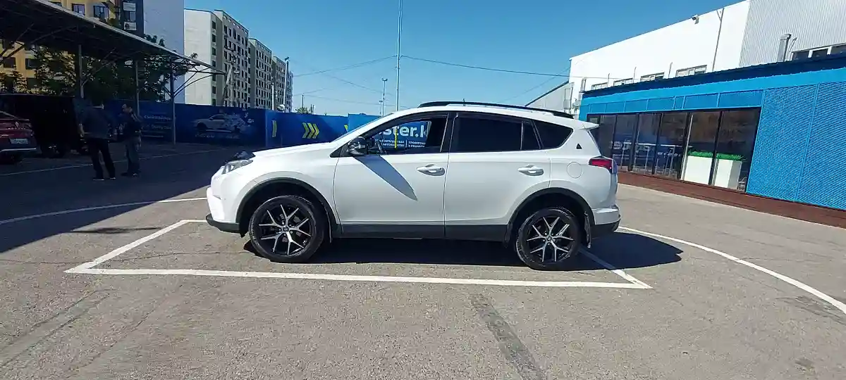 Toyota RAV4 2019 года за 14 000 000 тг. в Алматы