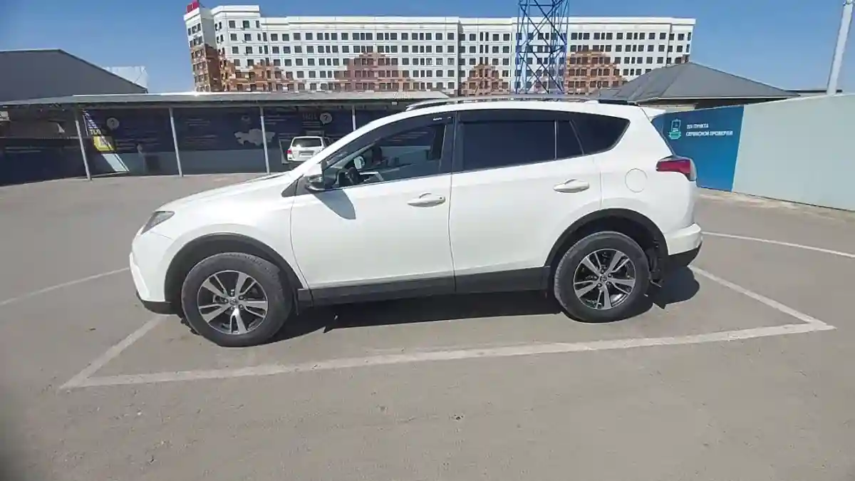 Toyota RAV4 2016 года за 14 000 000 тг. в Шымкент