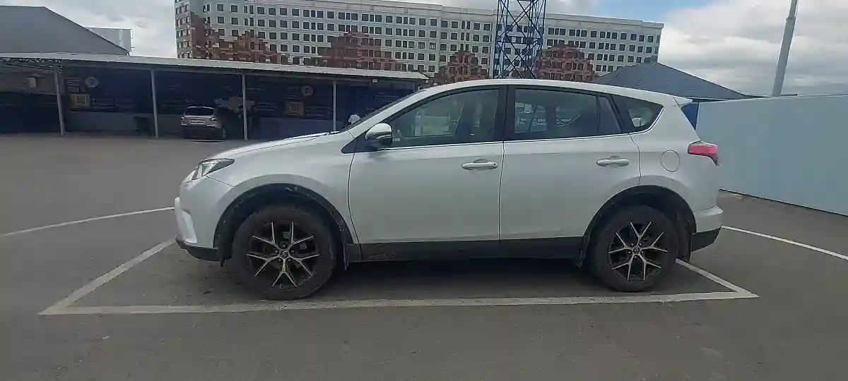 Toyota RAV4 2019 года за 15 000 000 тг. в Шымкент