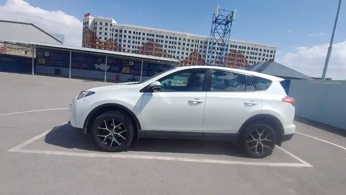 Toyota RAV4 2019 года за 13 000 000 тг. в Шымкент