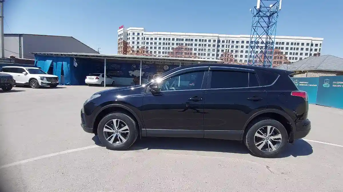 Toyota RAV4 2018 года за 12 000 000 тг. в Шымкент