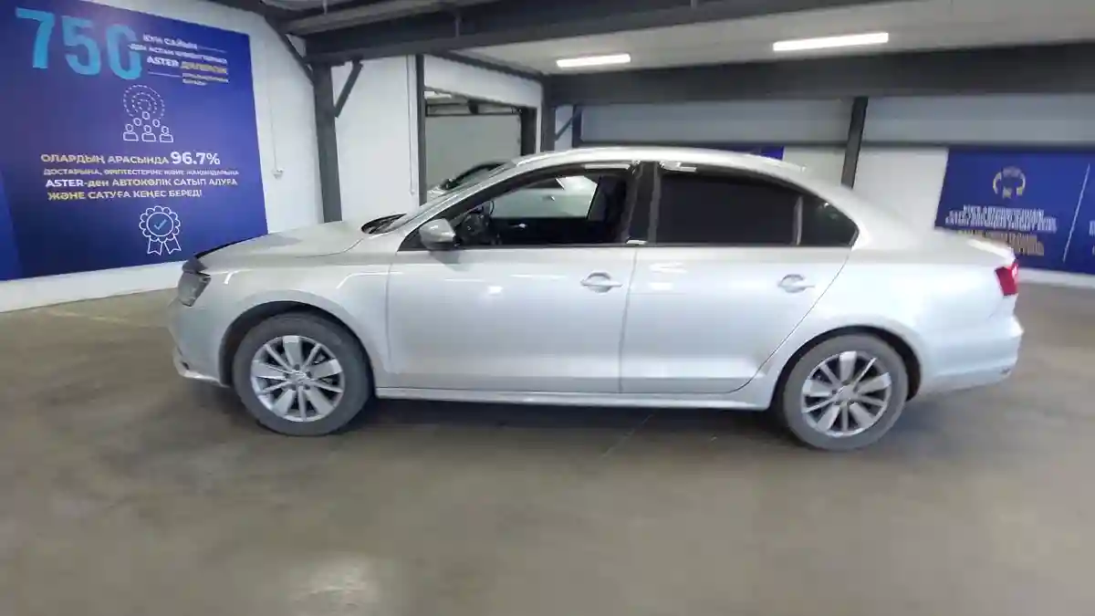 Volkswagen Jetta 2018 года за 9 000 000 тг. в Астана