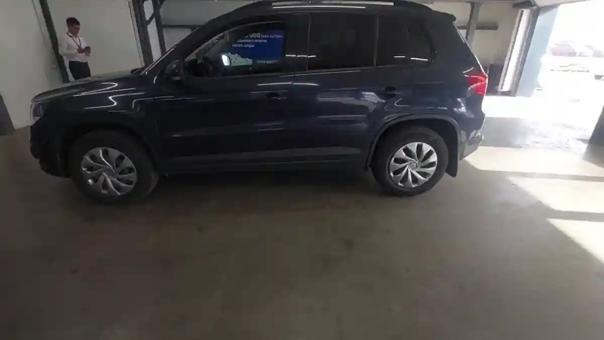 Volkswagen Tiguan 2011 года за 5 200 000 тг. в Астана