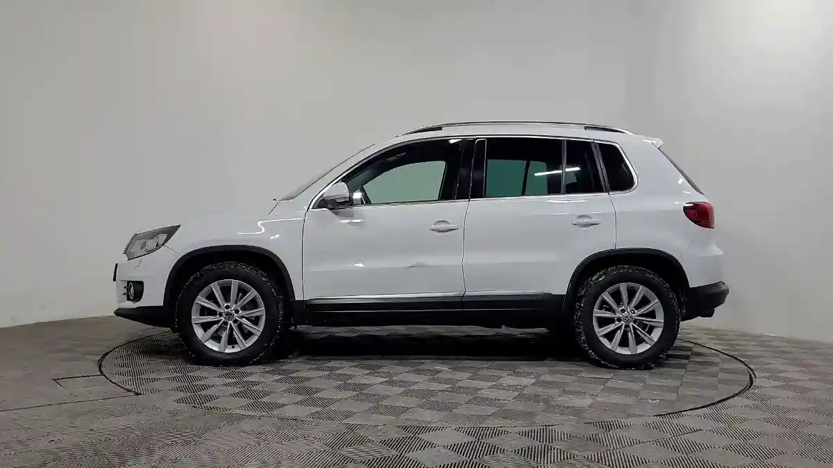 Volkswagen Tiguan 2014 года за 8 090 000 тг. в Алматы