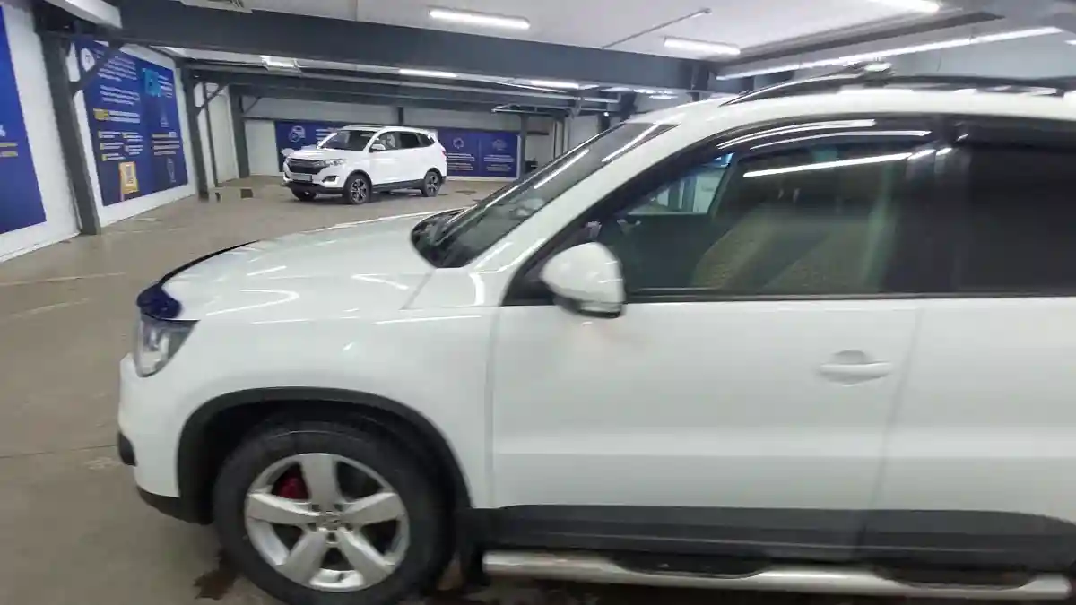 Volkswagen Tiguan 2015 года за 7 000 000 тг. в Астана