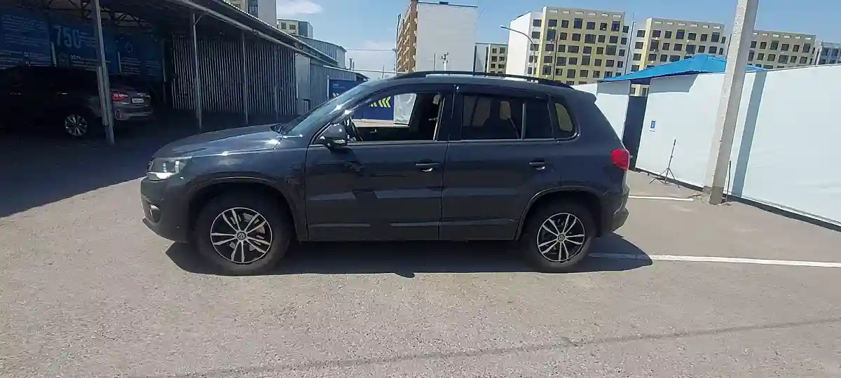 Volkswagen Tiguan 2015 года за 5 500 000 тг. в Алматы