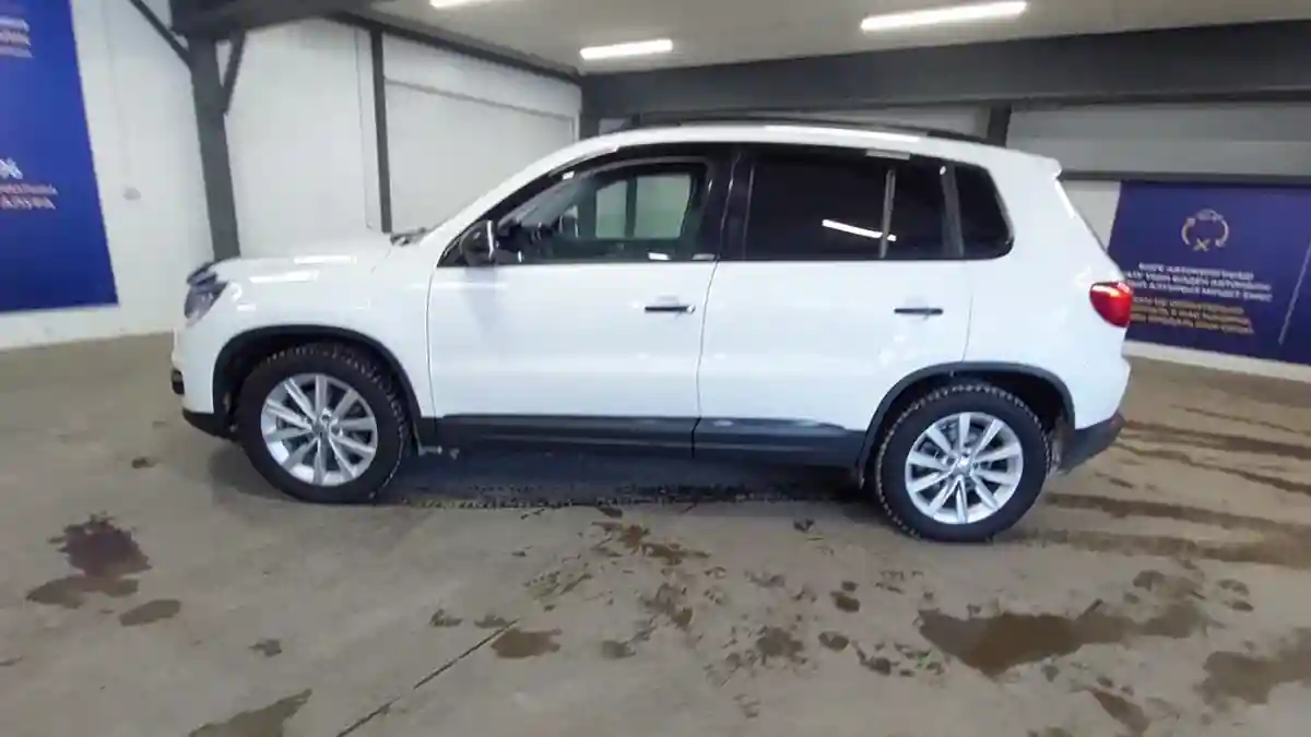 Volkswagen Tiguan 2015 года за 6 700 000 тг. в Астана