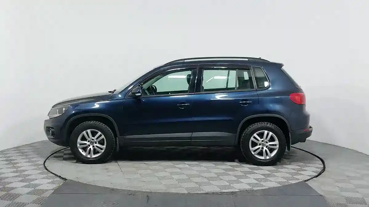 Volkswagen Tiguan 2015 года за 6 590 000 тг. в Астана