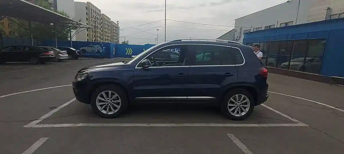 Volkswagen Tiguan 2015 года за 7 500 000 тг. в Алматы