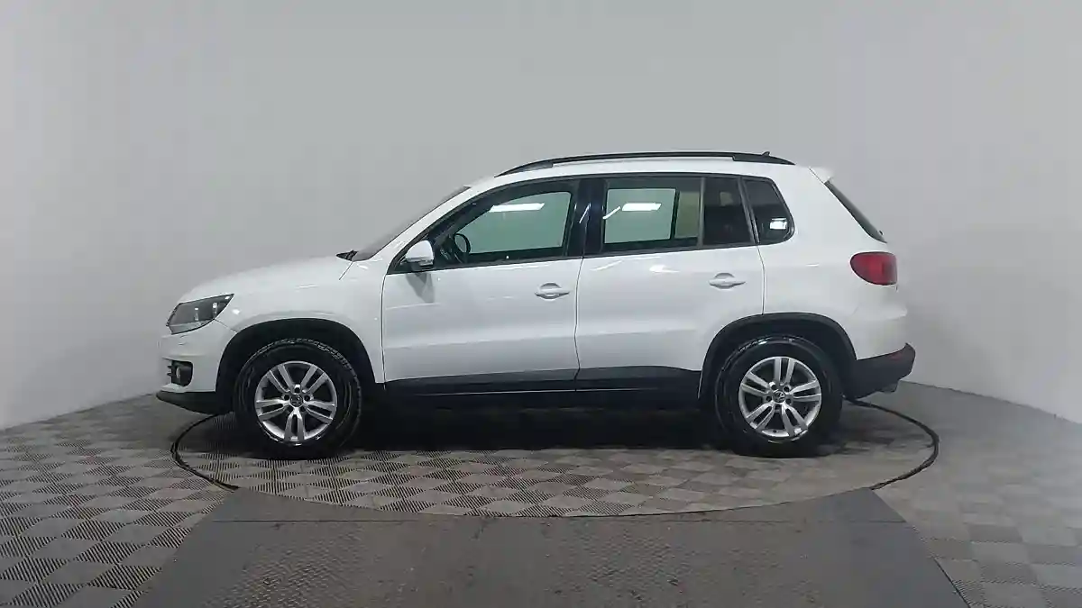 Volkswagen Tiguan 2015 года за 5 800 000 тг. в Астана