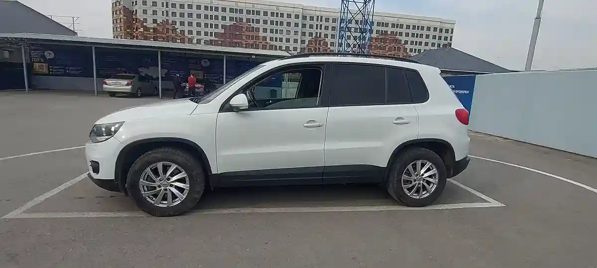 Volkswagen Tiguan 2015 года за 8 000 000 тг. в Шымкент