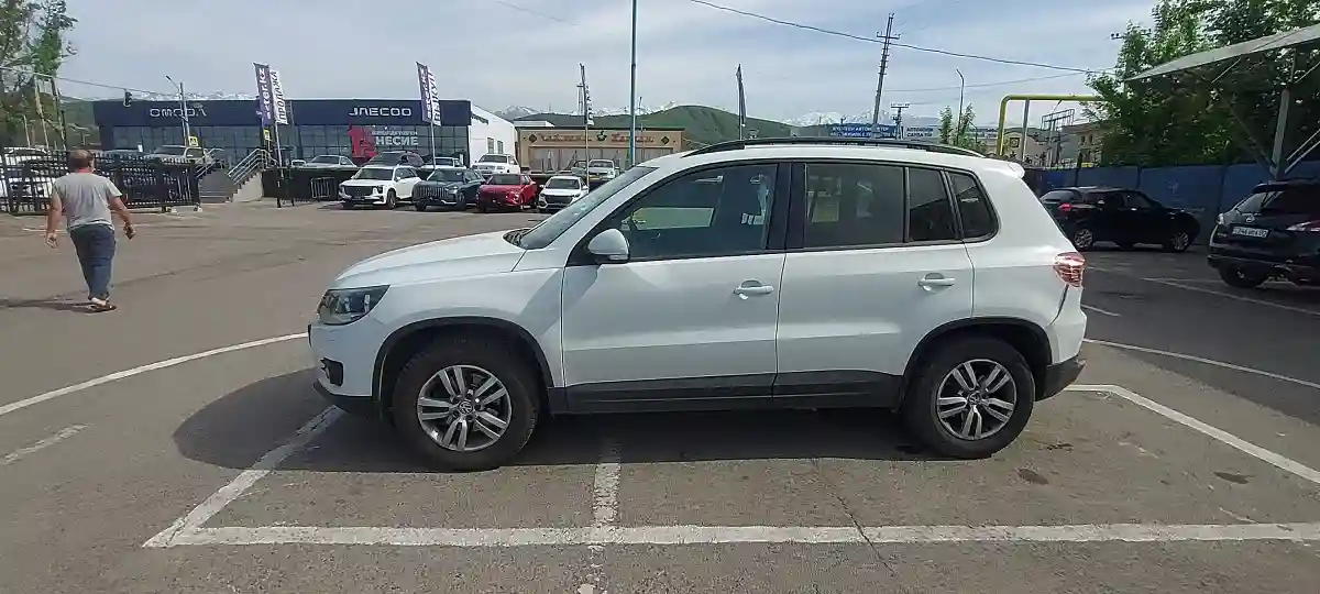 Volkswagen Tiguan 2015 года за 6 000 000 тг. в Алматы