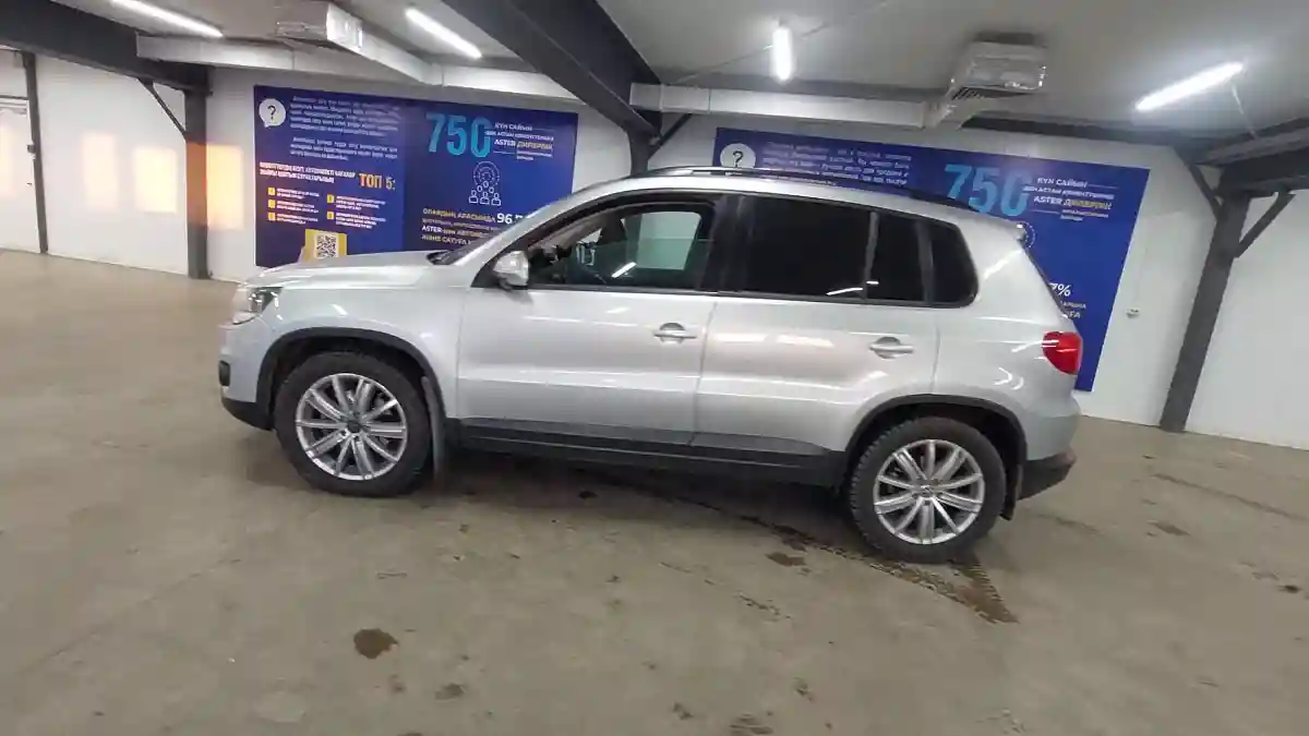 Volkswagen Tiguan 2015 года за 6 300 000 тг. в Астана