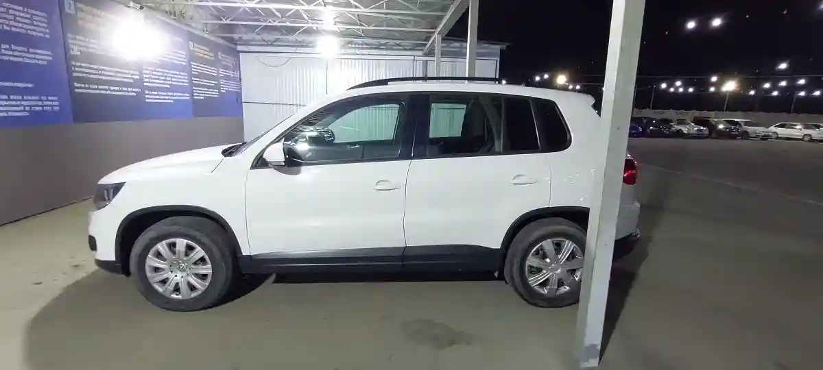 Volkswagen Tiguan 2016 года за 7 500 000 тг. в Тараз
