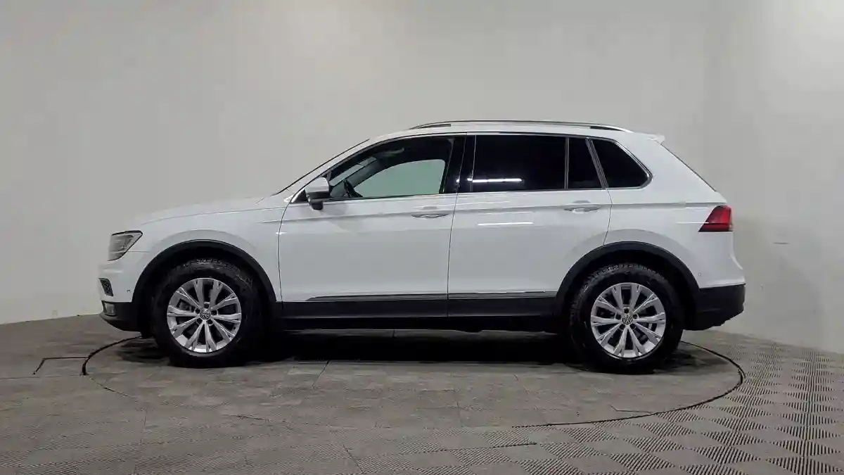 Volkswagen Tiguan 2017 года за 10 290 000 тг. в Алматы