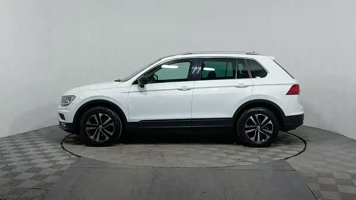 Volkswagen Tiguan 2020 года за 10 590 000 тг. в Астана