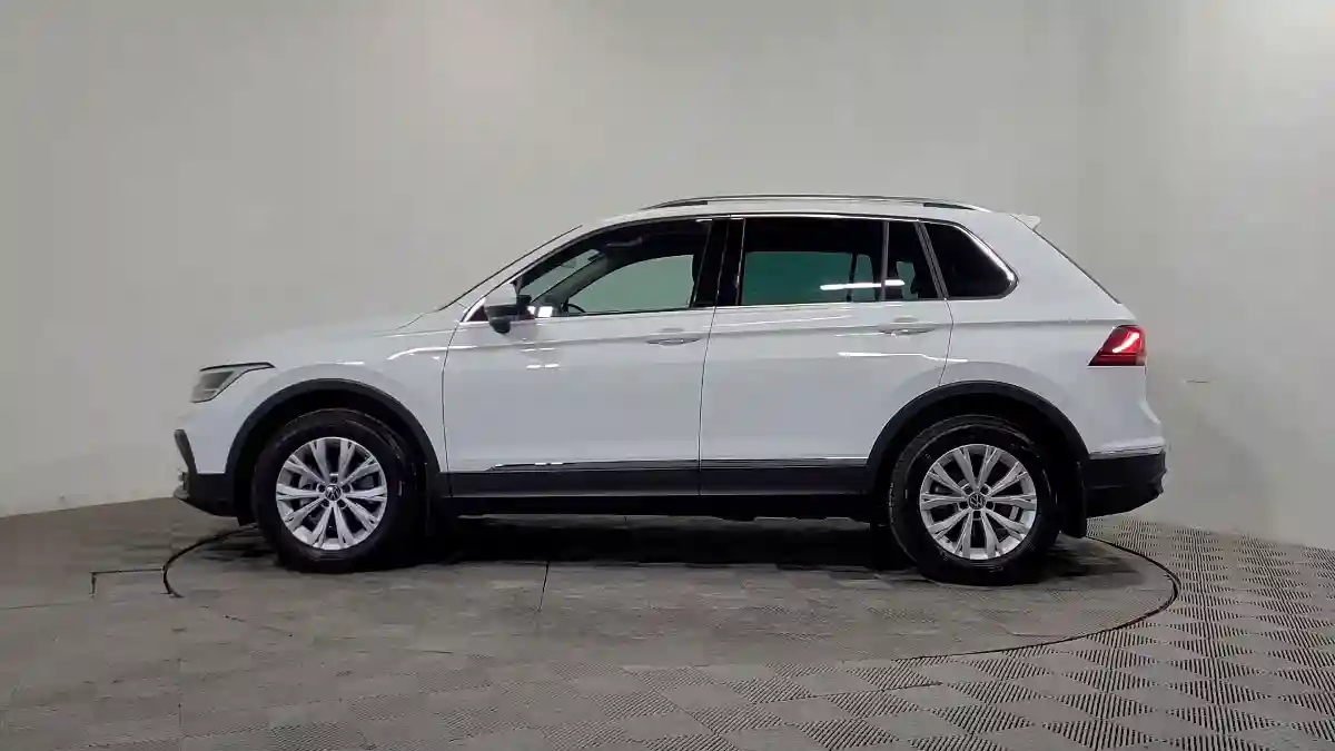 Volkswagen Tiguan 2021 года за 11 250 000 тг. в Алматы