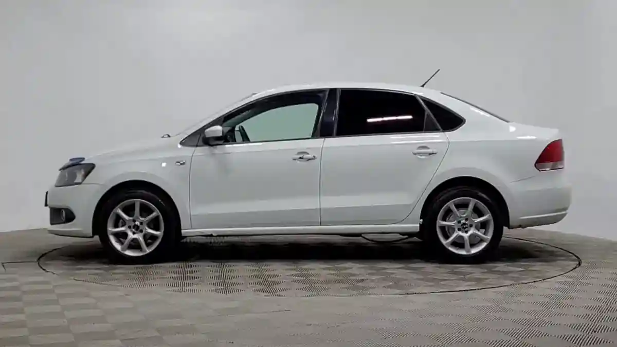 Volkswagen Polo 2015 года за 3 890 000 тг. в Алматы