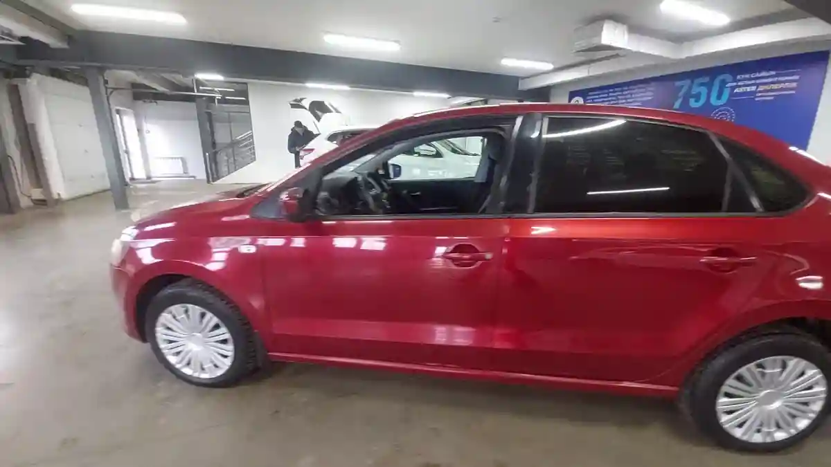 Volkswagen Polo 2015 года за 4 690 000 тг. в Астана