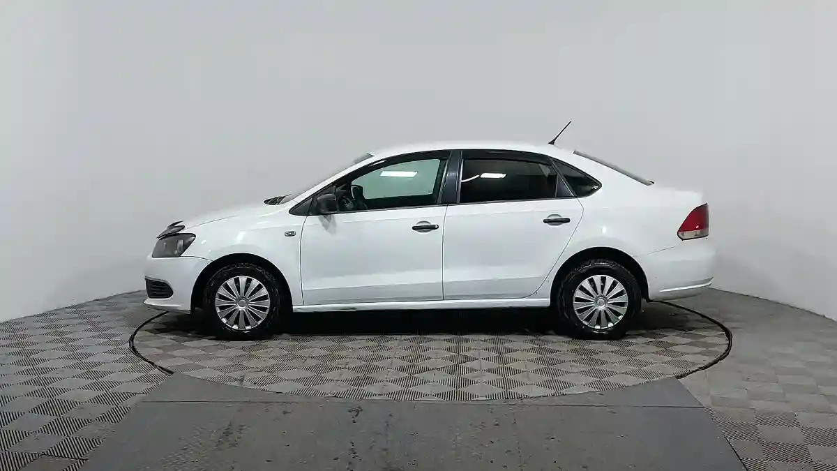 Volkswagen Polo 2015 года за 3 820 000 тг. в Астана