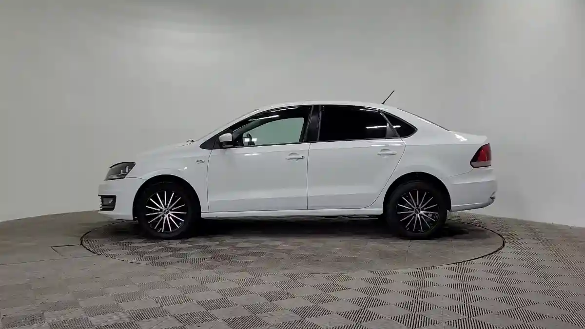 Volkswagen Polo 2015 года за 3 990 000 тг. в Алматы
