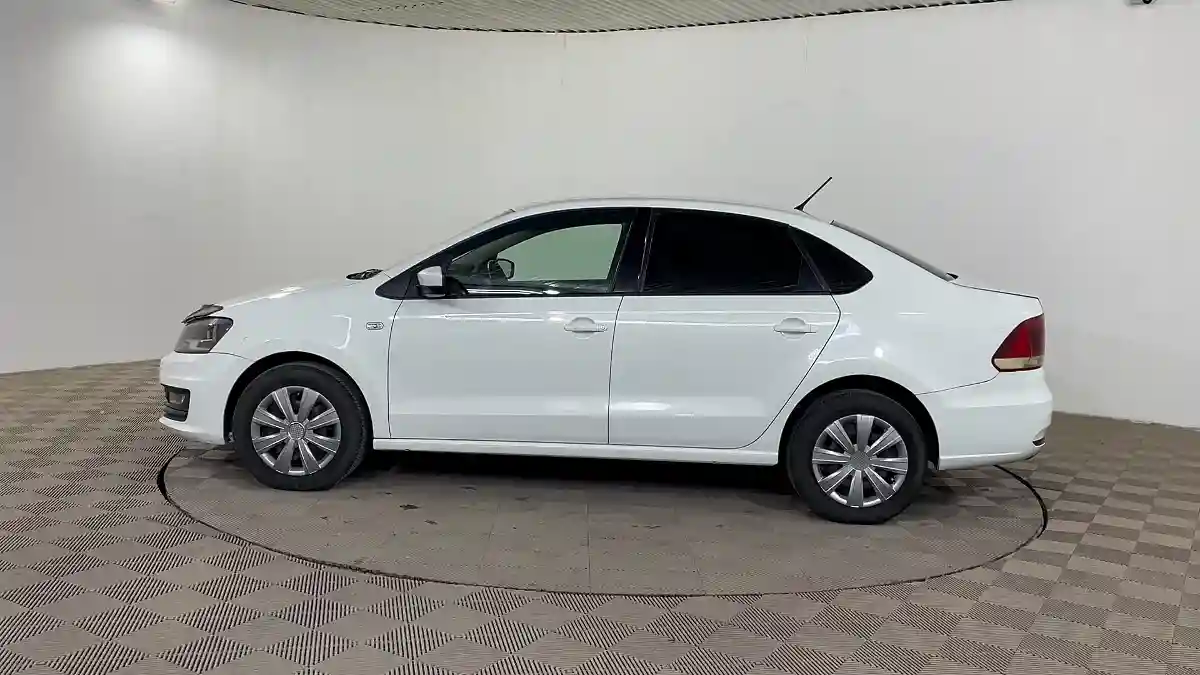 Volkswagen Polo 2015 года за 4 213 600 тг. в Шымкент