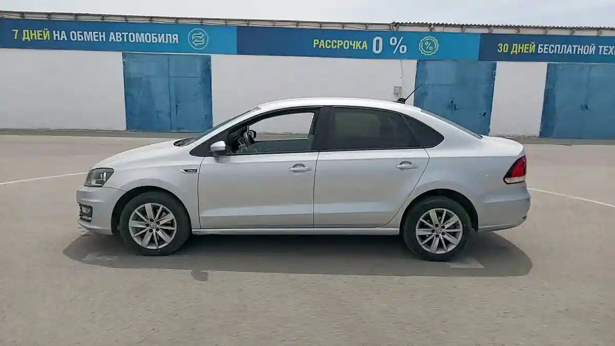 Volkswagen Polo 2017 года за 5 600 000 тг. в Актау