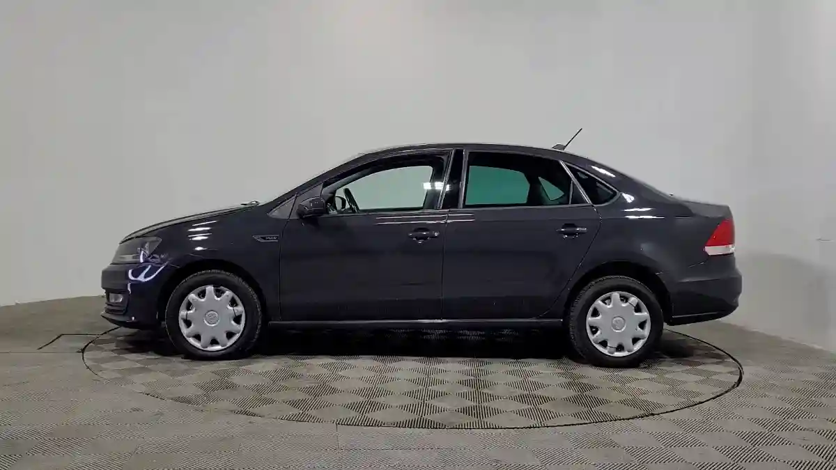 Volkswagen Polo 2018 года за 4 222 800 тг. в Алматы