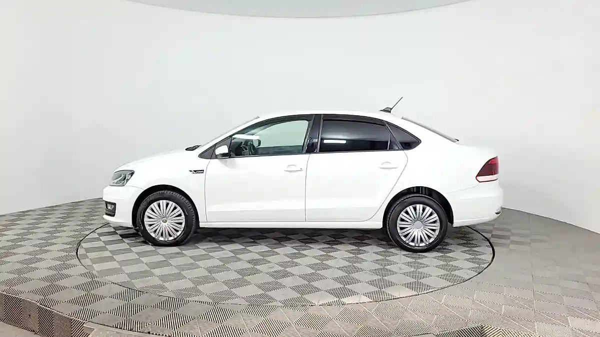 Volkswagen Polo 2019 года за 7 690 000 тг. в Караганда